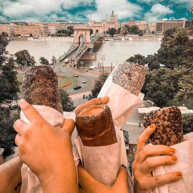 Kürtőskalács The Hungarian Chimney Cake Budapest New Year 